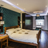 sqftarchitects-camdensquare-rickmccullagh-master_bedroom-red